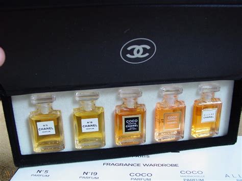 miniature perfume chanel no 5.